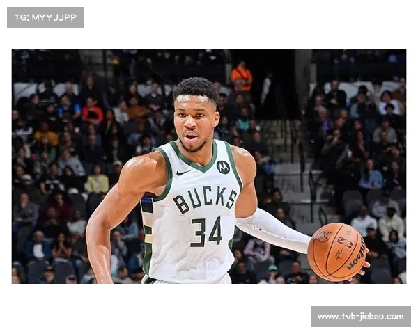 字母哥稳健表现稳固雄鹿队 交易传闻未影响其场上状态 字母哥稳健表现稳固雄鹿队 交易传闻未影响其场上状态